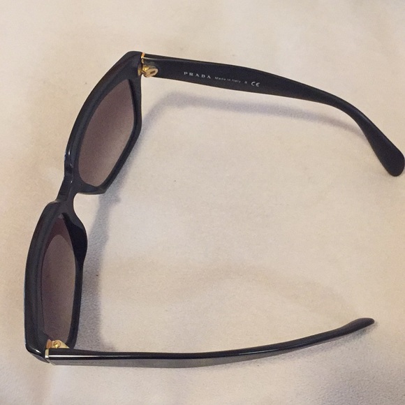 Prada sunglasses. Never used. - Picture 2 of 8